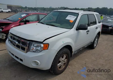 2012 Ford Escape Xlt z USA, uszkodzony, nr VIN 1FMCU9D7XCKB95235